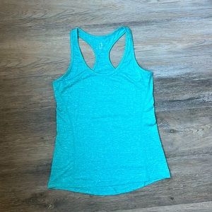 NWOT Icyzone Racerback active tank